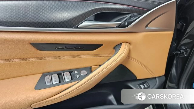 BMW 5 Series (G30) id 4463076 из Кореи 21