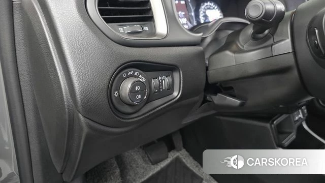 Jeep Renegade id 4670682 из Кореи 21