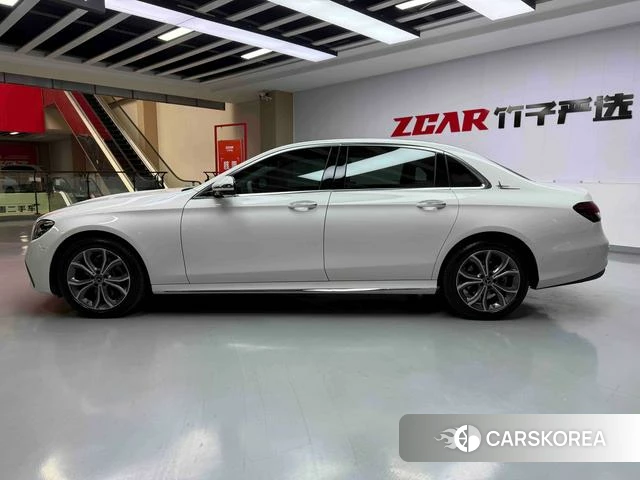 Mercedes-Benz E-class id 4264715 из Китая 21