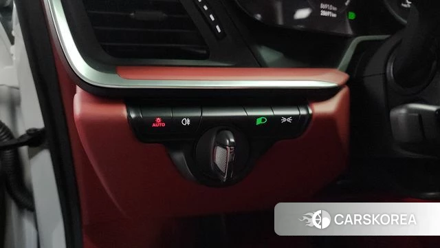 Porsche 911(992) id 4243905 из Кореи 21