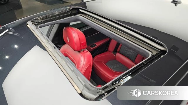 Maserati Quattroporte id 4737119 из Кореи 21