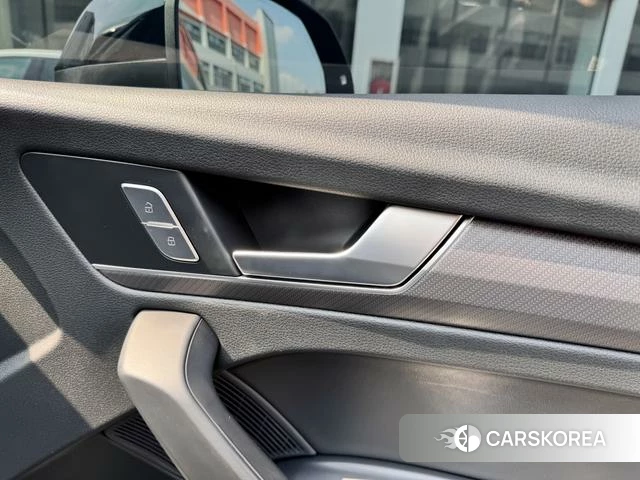 Audi Q5L id 4211480 из Китая 21
