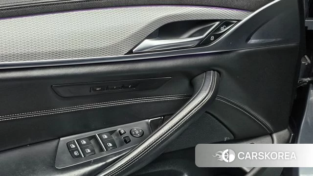 BMW 5 Series (G30) id 4568321 из Кореи 21