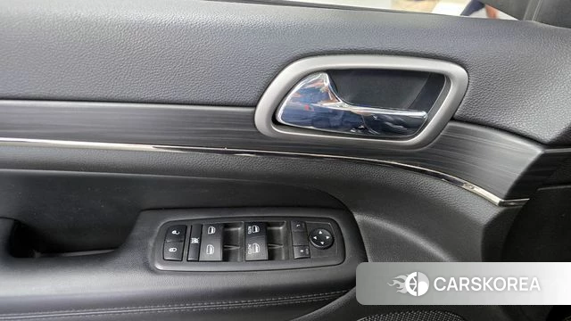 Jeep Grand Cherokee id 4225460 из Кореи 21