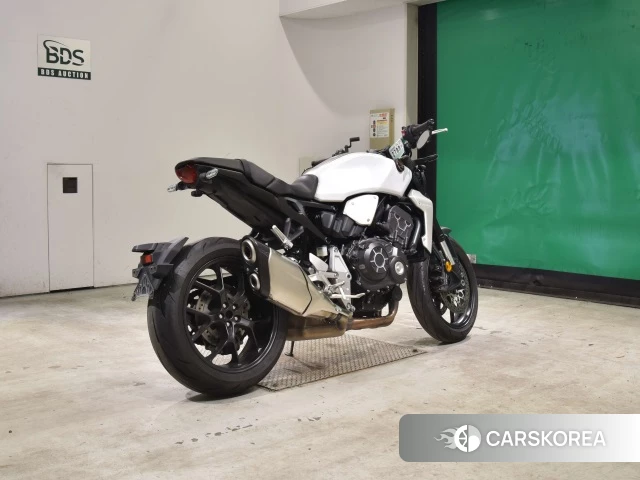 Проданный Honda CB1000R id 4184757 из Японии, фото 21