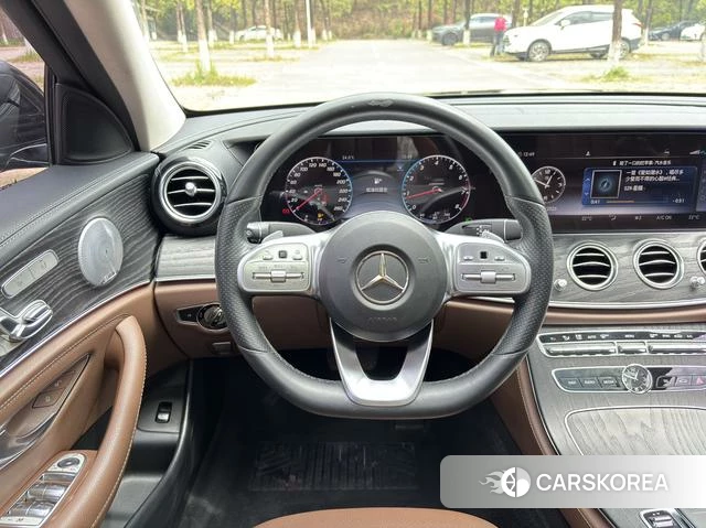 Mercedes-Benz E-class id 3968852 из Китая 21