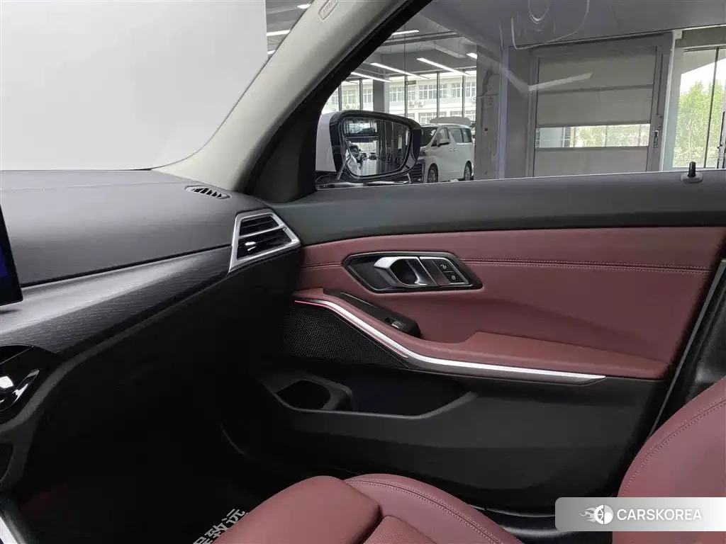 BMW 3 series id 4570731 из Китая 21
