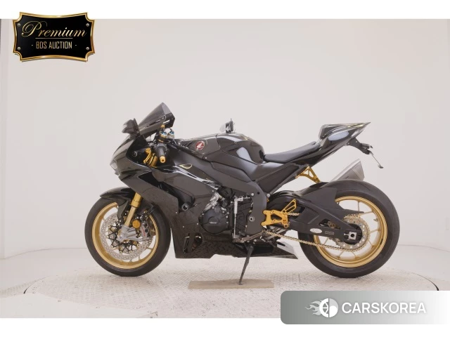 Honda CBR1000RR-R FIREBLADE SP id 4184963 из Японии 21