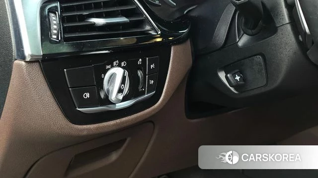 BMW 5 Series (G30) id 4900927 из Кореи 21