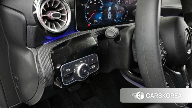 Mercedes-Benz A-Class W177 id 4324607 из Кореи 21