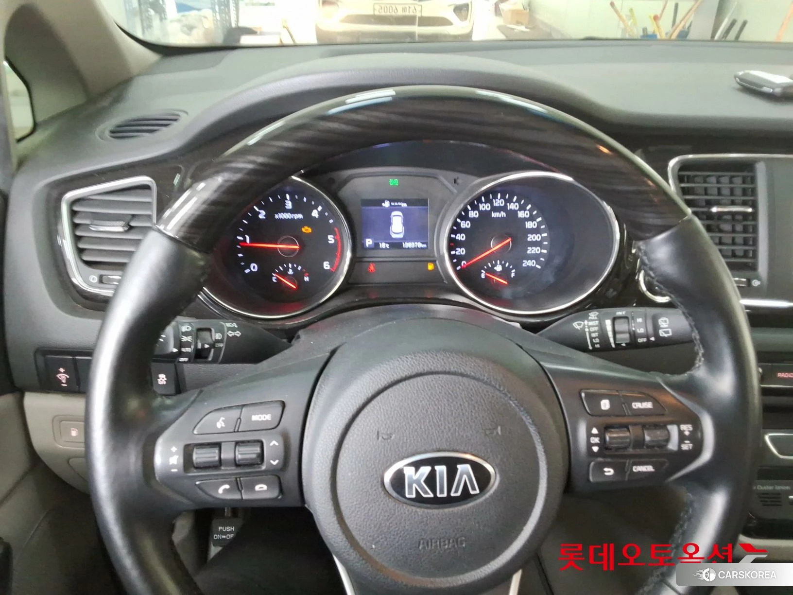 Kia Carnival id 3869437 из Кореи 21