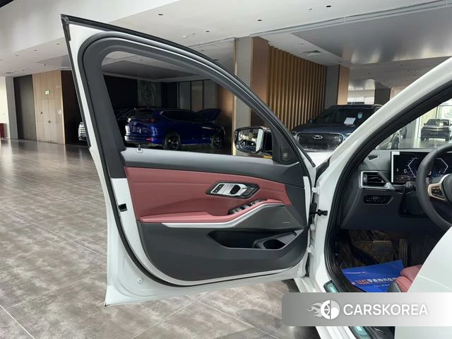 BMW 3 series id 4299579 из Китая 21