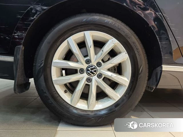 Volkswagen Magotan id 4261946 из Китая 21