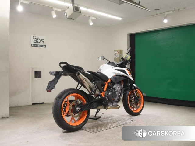 Проданный KTM 890 DUKE R id 4229622 из Японии, фото 21