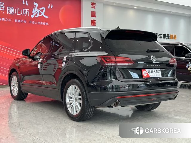 Volkswagen Touareg id 4297639 из Китая 21