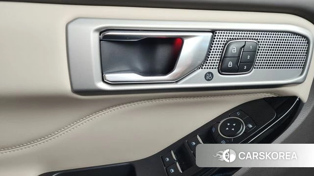 Ford Explorer 6th Generation id 4282772 из Кореи 21