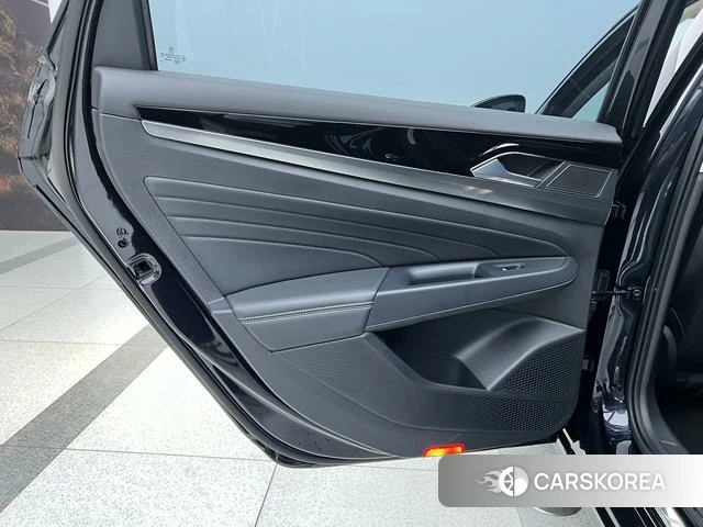 Volkswagen Passat id 4207409 из Китая 21