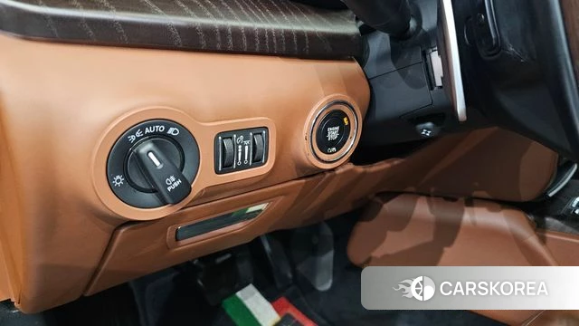 Maserati Quattroporte id 4638337 из Кореи 21