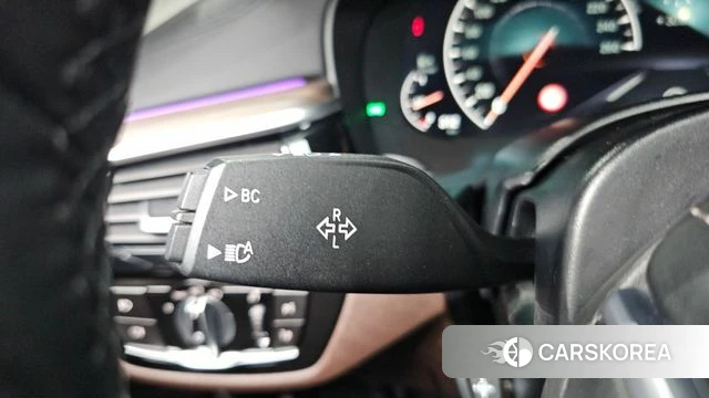 BMW 5 Series (G30) id 4557462 из Кореи 21
