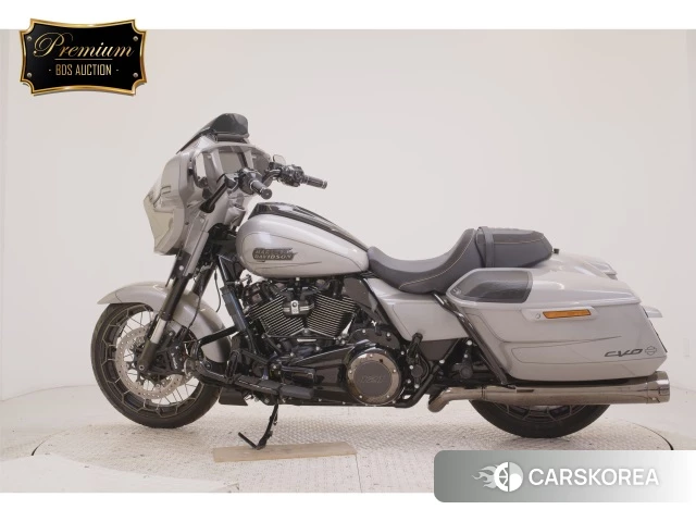 Harley-Davidson Street Glide FLHXSE1980CVO id 3950643 из Японии 21