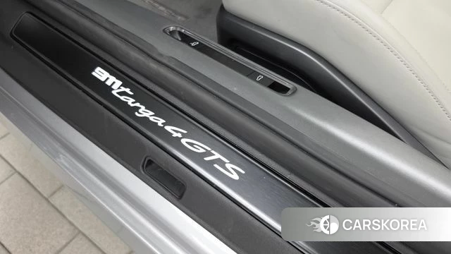 Porsche 911(992) id 4686685 из Кореи 21
