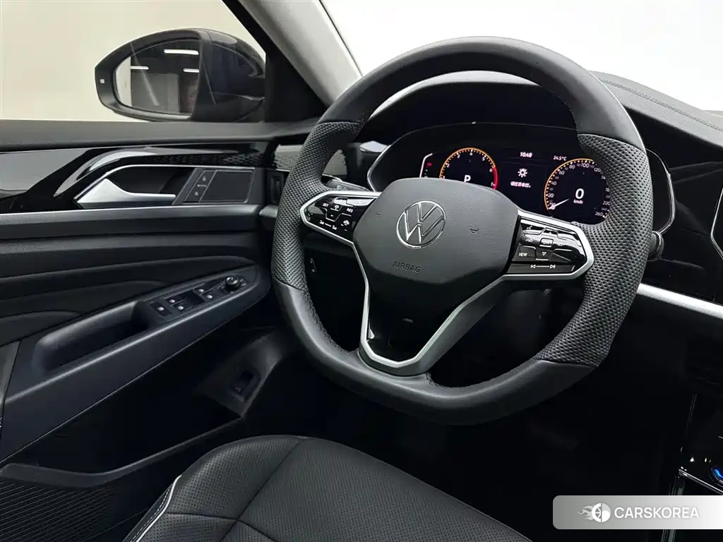 Volkswagen Passat id 4577478 из Китая 21
