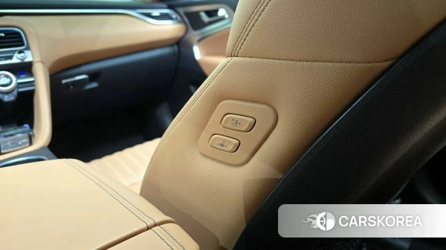 Genesis The New G70 id 4283106 из Кореи 21