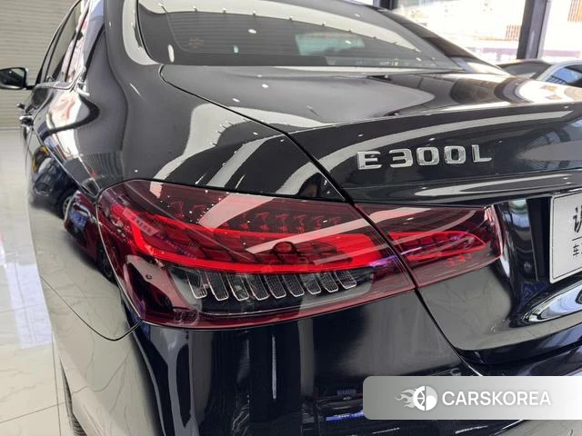 Mercedes-Benz E-class id 4299810 из Китая 21
