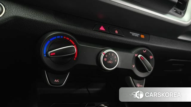 Kia Stonic id 4937218 из Кореи 21