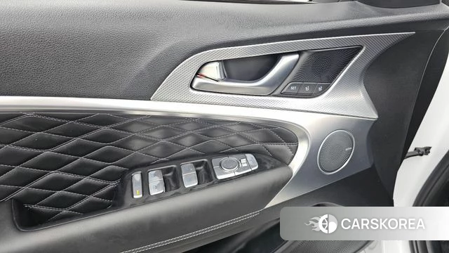 Genesis The New G70 id 4712345 из Кореи 21