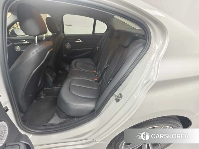 BMW 1 series id 4277143 из Китая 21