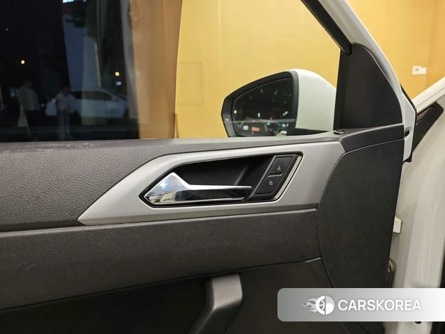 Volkswagen Polo id 4190386 из Китая 21