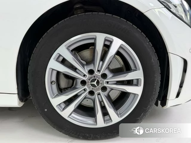 Mercedes-Benz Class C id 4255764 из Китая 21