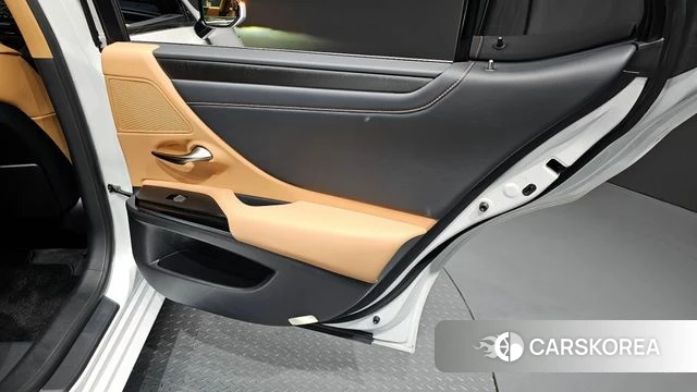 Lexus ES300h 7th generation id 4281422 из Кореи 21