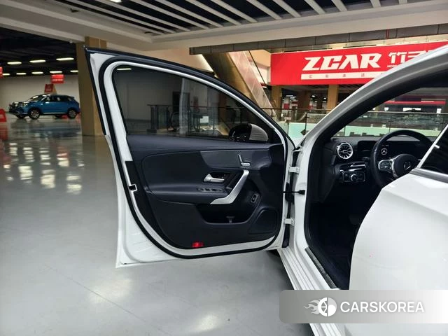 Mercedes-Benz Class A id 4321119 из Китая 21