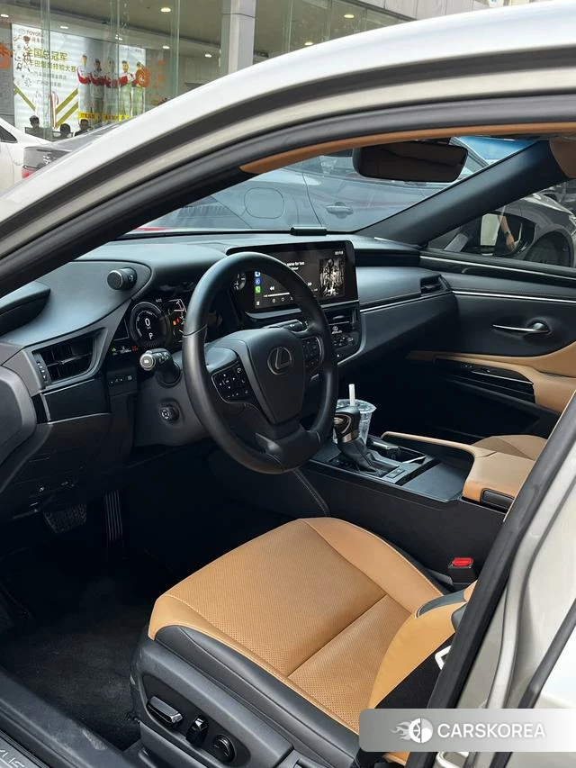 Lexus ES id 4279402 из Китая 21