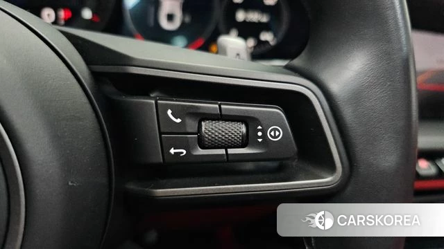 Porsche 911(992) id 4250446 из Кореи 21