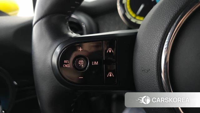 Mini Cooper Electric id 4202213 из Кореи 21