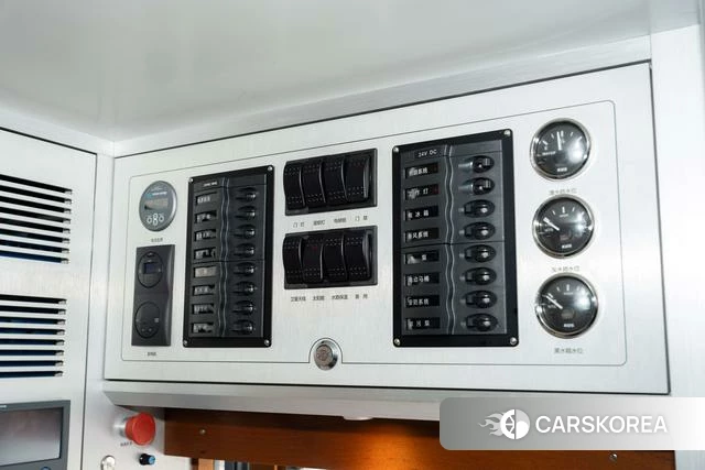 Mercedes-Benz Unimok U5000 SUV id 4239454 из Китая 21