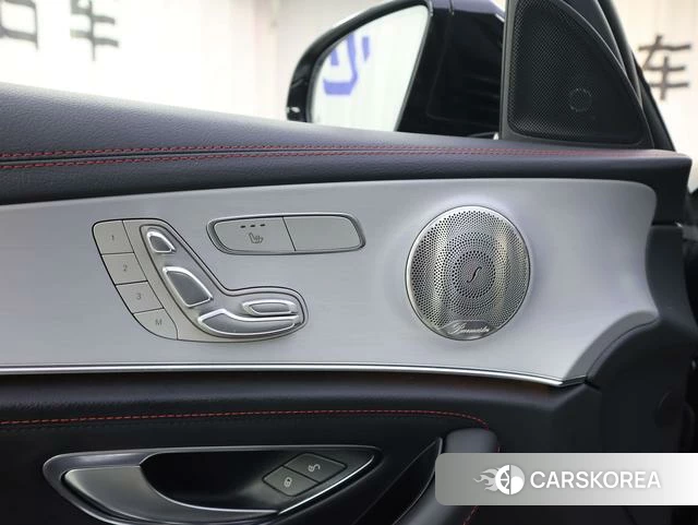 Mercedes-Benz E-class AMG id 4211436 из Китая 21