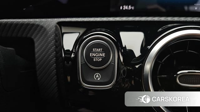 Mercedes-Benz A-Class W177 id 4446455 из Кореи 21