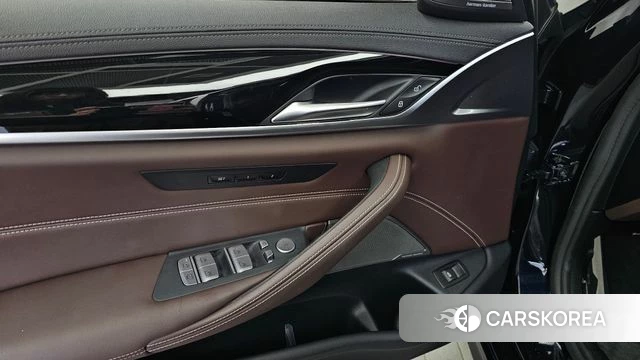 BMW 5 Series (G30) id 4917594 из Кореи 21