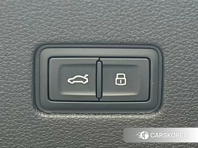 Audi Q8 id 4353811 из Китая 21