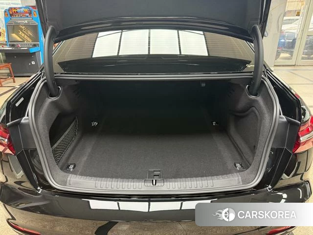 Audi A6L id 4342137 из Китая 21