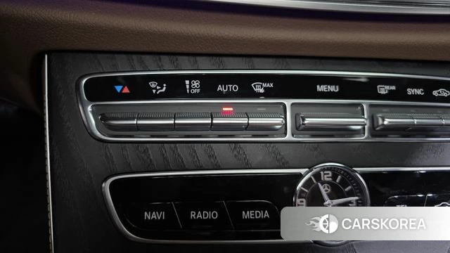 Mercedes-Benz E-Class W213 id 4693446 из Кореи 21
