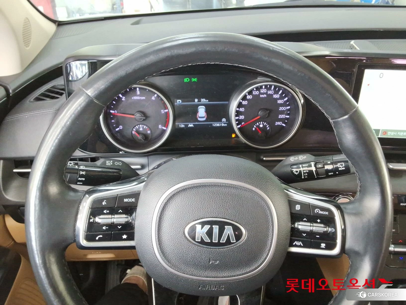 Kia Carnival id 3882122 из Кореи 21