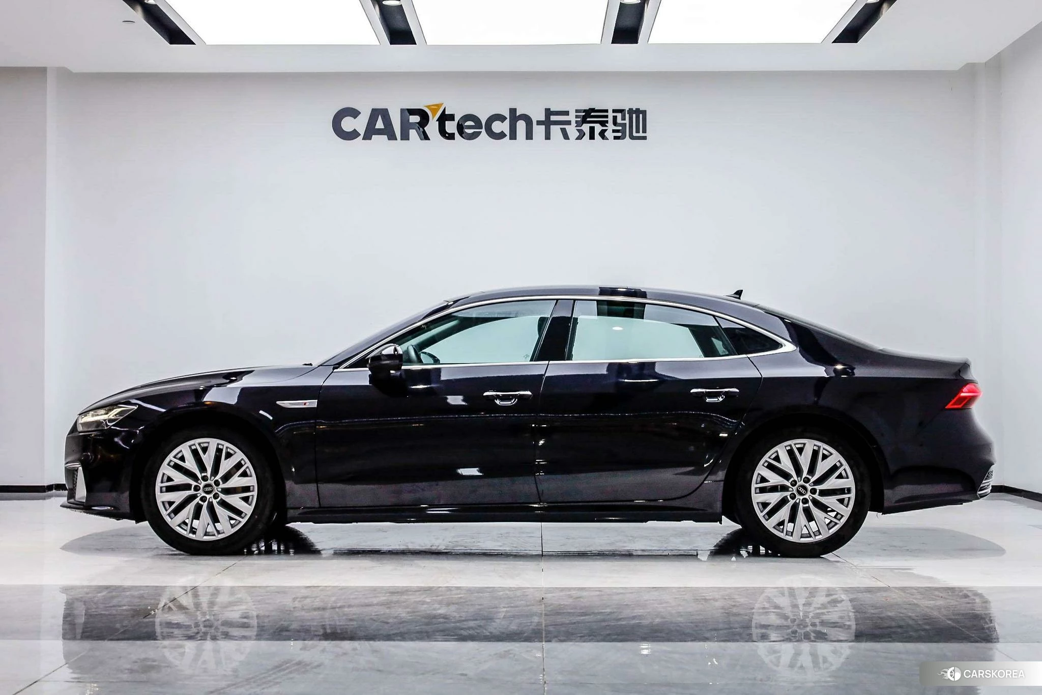 Audi A7L id 4467994 из Китая 21