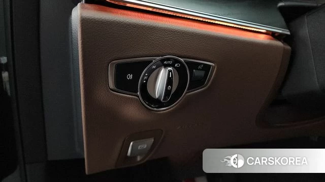 Mercedes-Benz E-Class W213 id 4308639 из Кореи 21