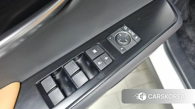 Lexus UX250h id 4645556 из Кореи 21