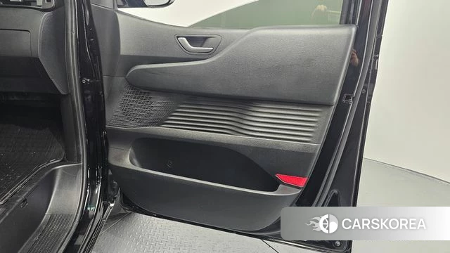 Hyundai Staria id 4222640 из Кореи 21